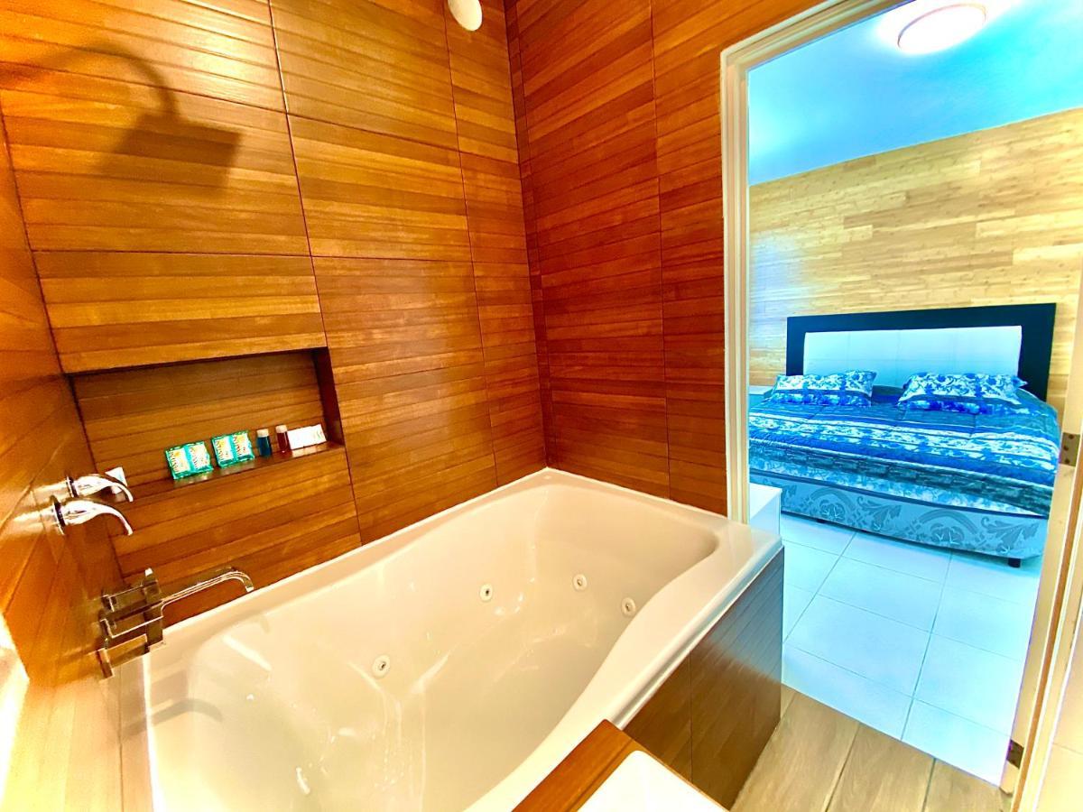 Loft Arte Y Diseno Alberca Climatizada, Amenidades Y Lujo, Terraza Privada Con Asador De Carbon, Cuernavaca Somos Los Unicos Que Te Ofrecemos Para Tu Uso Personal Y Exclusivo 2 Jacuzzis Con Agua Caliente Y Sistema De Hidromasaje Tipo Spa Extérieur photo