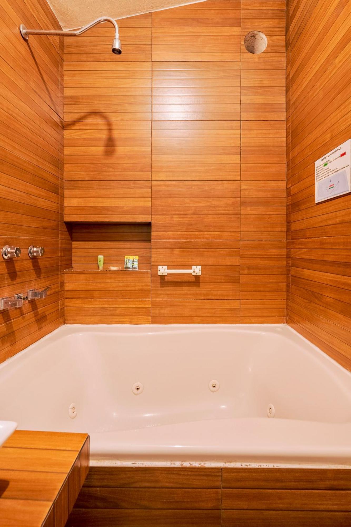 Loft Arte Y Diseno Alberca Climatizada, Amenidades Y Lujo, Terraza Privada Con Asador De Carbon, Cuernavaca Somos Los Unicos Que Te Ofrecemos Para Tu Uso Personal Y Exclusivo 2 Jacuzzis Con Agua Caliente Y Sistema De Hidromasaje Tipo Spa Extérieur photo