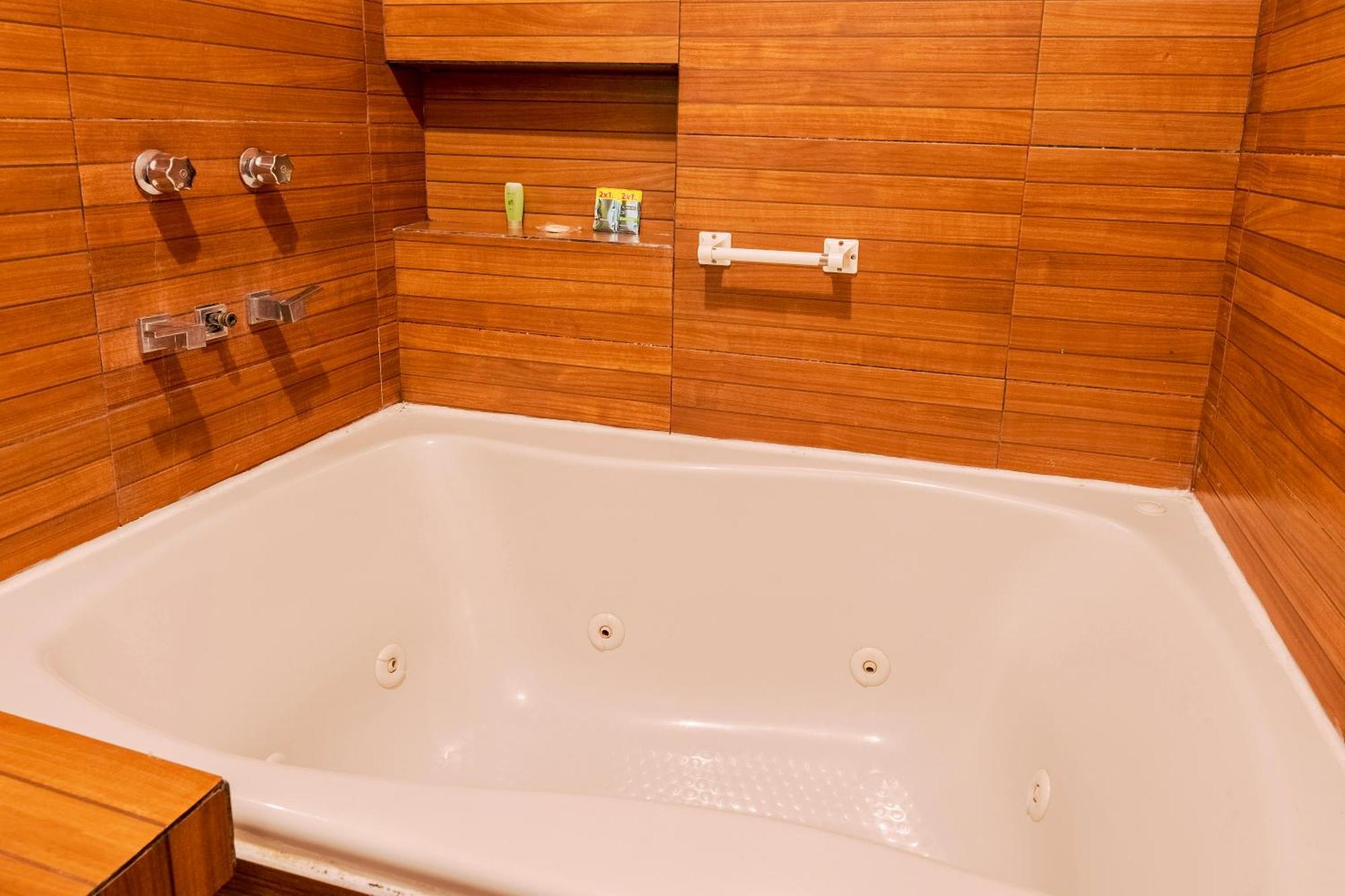 Loft Arte Y Diseno Alberca Climatizada, Amenidades Y Lujo, Terraza Privada Con Asador De Carbon, Cuernavaca Somos Los Unicos Que Te Ofrecemos Para Tu Uso Personal Y Exclusivo 2 Jacuzzis Con Agua Caliente Y Sistema De Hidromasaje Tipo Spa Extérieur photo