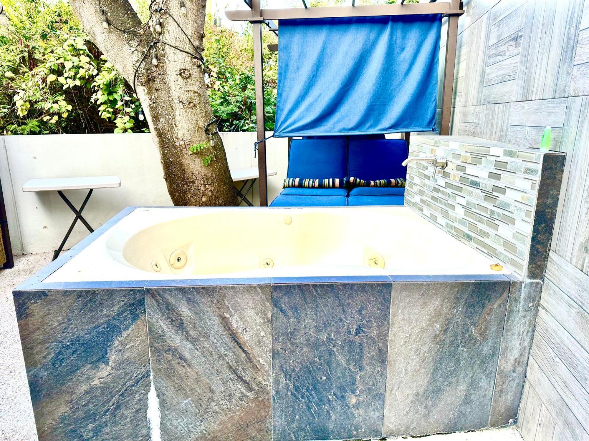 Loft Arte Y Diseno Alberca Climatizada, Amenidades Y Lujo, Terraza Privada Con Asador De Carbon, Cuernavaca Somos Los Unicos Que Te Ofrecemos Para Tu Uso Personal Y Exclusivo 2 Jacuzzis Con Agua Caliente Y Sistema De Hidromasaje Tipo Spa Extérieur photo